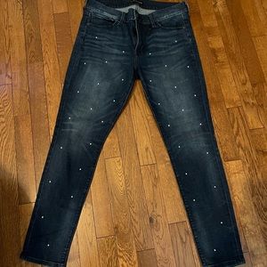 Super cute ankle jeans with pearls!!!
